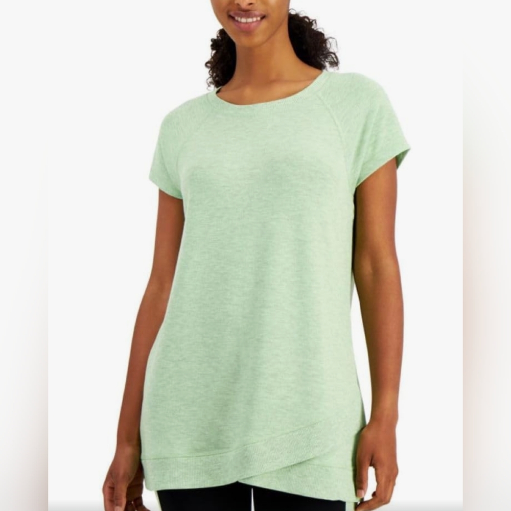 NWT ID Ideology short sleeve T shirt